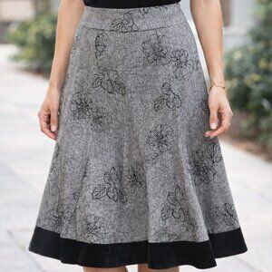 Ali Miles, size 4 fit and flare skirt, floral pattern, back zip, wide belt loops